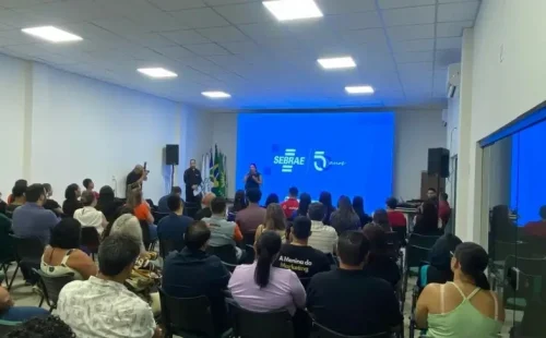 Palestra-Kick-Off-O-Poder-da-motivacao-atraiu-dezenas-de-pessoas-em-Paranatinga_p11438_thumb_resized.webp