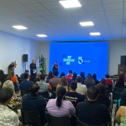 Palestra-Kick-Off-O-Poder-da-motivacao-atraiu-dezenas-de-pessoas-em-Paranatinga_p14662_thumb_resized.jpeg
