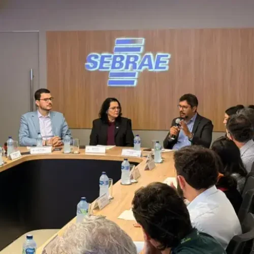 Sebrae-recebe-liderancas-para-debater-acesso-ao-mercado-internacional-e-os-novos-rumos-da-exportacao.webp